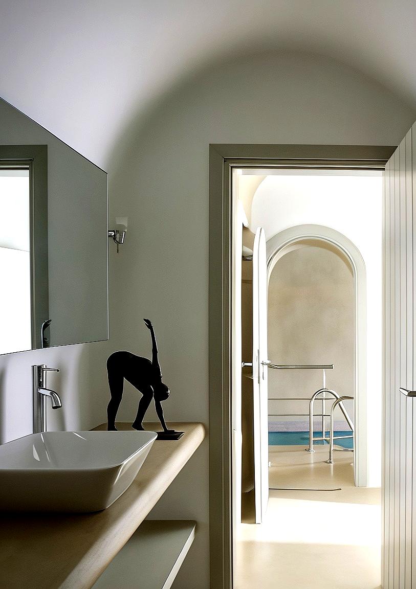 Oia Treasures Art Suites